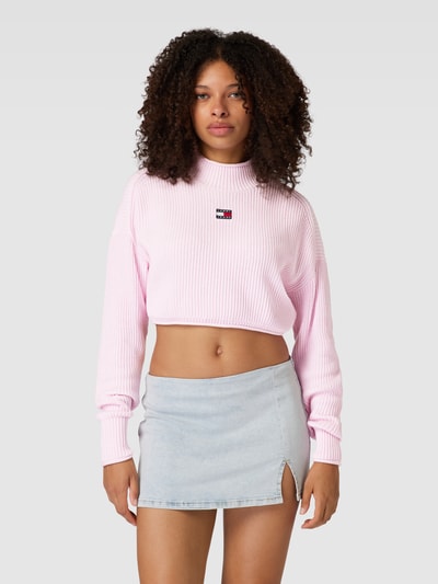 Tommy Jeans Cropped Strickpullover mit Label-Patch Rosa 4