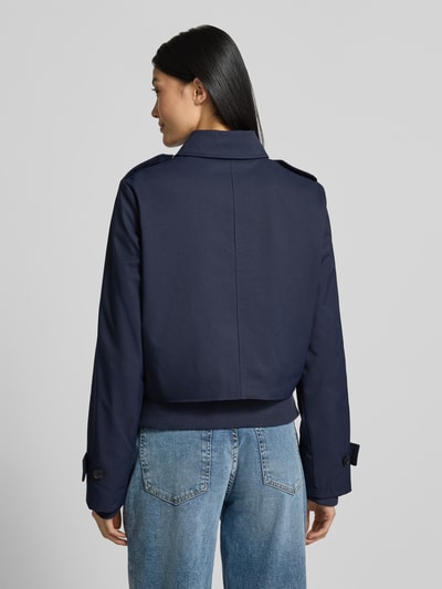 monari Kurzer Trenchcoat mit Ärmelriegeln Marine 5