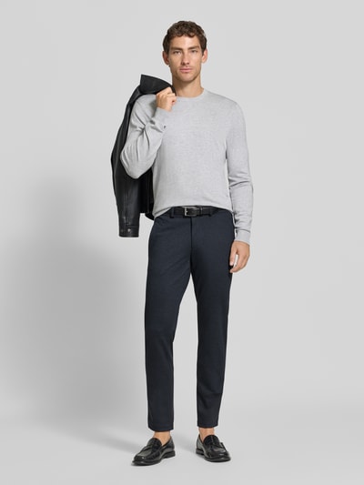 Brax Tapered Fit Jogpants mit Viskose-Anteil Modell 'Phil' Marine 1