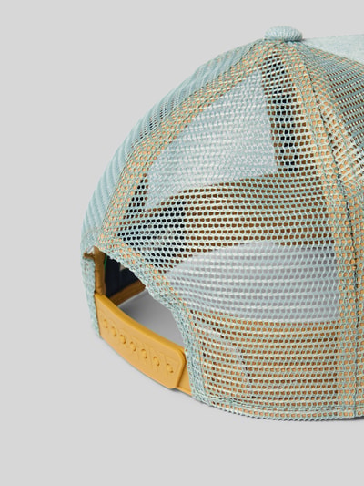 Produktfoto, czapka z daszkiem Trucker Cap mit Stitching Modell 'Denim Eagle' od GOORIN BROS., mieszanka materiałów z dodatkiem bawełny, regulowana długość, daszek wzmacniany, haft, kolor jasnoniebieski i żółty, faktura siateczki