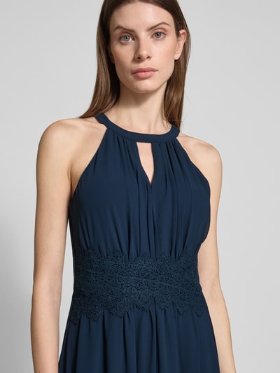 Vila Sukienka wieczorowa z wycięciem w kształcie łezki model ‘MILINA’ Granatowy 3