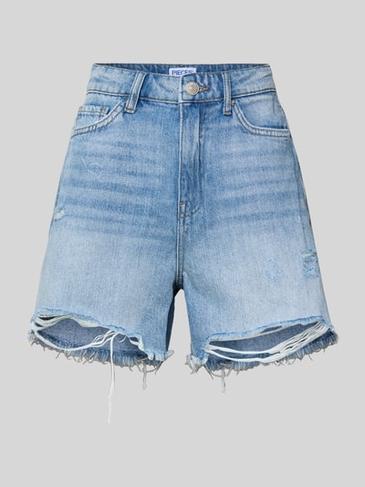 Produktfoto, Regular Fit Jeansshorts aus reiner Baumwolle Modell 'SUMMER' von Pieces, używany wygląd, denim, 5 kieszeni, krój regular fit, aplikacja z naszywką, szlufki, zapięcie na guzik i ukryty zamek, twill, bawełna
