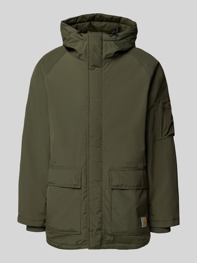 Produktfoto, olivgrüner Parka mit Pattentaschen Modell 'Stanwood' von Carhartt Work In Progress, glatte Struktur, reguläre Passform