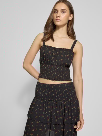 Review Crop Top mit Smok-Details Black 3