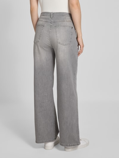 Raphaela By Brax Jeansy o rozkloszowanym kroju z efektem znoszenia model ‘Laura’ Jasnoszary 5