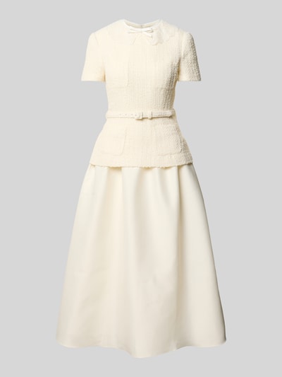 Produktfoto, cremefarbenes Self-Portrait Midikleid mit Spitzenkragen, Baumwoll-Materialmix, tailliert, kurze Ärmel, aufgesetzte Taschen.