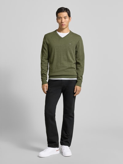 Christian Berg Men Gebreide pullover met V-hals Olijfgroen gemêleerd - 1