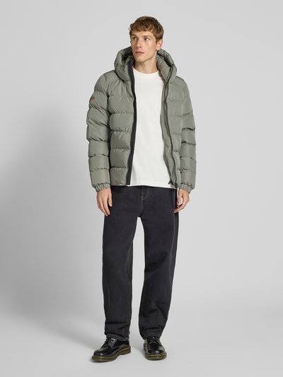 Superdry Kurtka pikowana z kapturem i bocznymi kieszeniami zapinanymi na zamek błyskawiczny Jasnozielony 1
