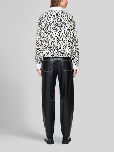 Marc Cain Cropped Langarmbluse mit kontrastierendem Kragen Weiss 5