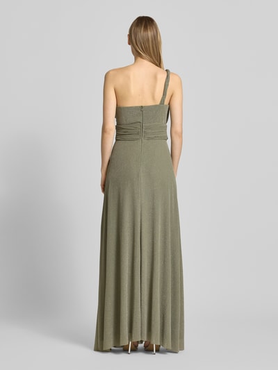 Frauenmodel trägt Schimmerndes Maxikleid im One-Shoulder-Look von TROYDEN COLLECTION, Taillierter Schnitt, Drapierungen, Taillenband, Rückenlänge 126 cm, Brustweite 42 cm, Ganzkörperansicht Rückansicht.