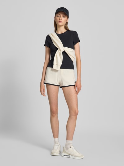 Review Shorts mit elastischem Bund Offwhite 1