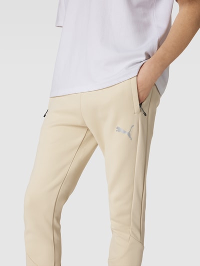 PUMA PERFORMANCE Sweatpants mit Label-Print Beige 3