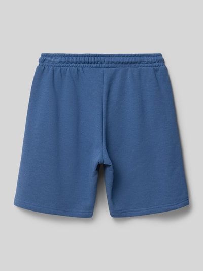 Produktfoto, Sweatshorts mit Label-Detail und Eingrifftaschen von Garcia, blauer Baumwoll-Mix, elastischer Bund, Regular Fit, strukturierte Oberfläche.