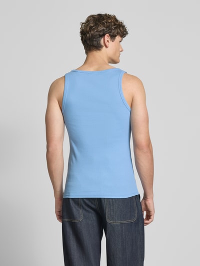 REVIEW Tanktop mit Label-Stitching Hellblau 5