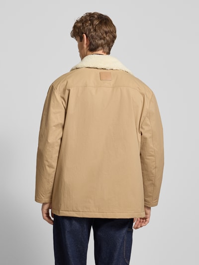 Calvin Klein Jeans Płaszcz pikowany z nadrukiem z logo Camel 5