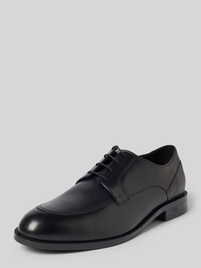 Produktfoto, schwarze glatte Oberfläche, klassische Form, feine Nähte, Produktname Schnürschuhe aus echtem Leder Modell 'Tayil_Derb' von BOSS, Herren Schnürschuhe von BOSS