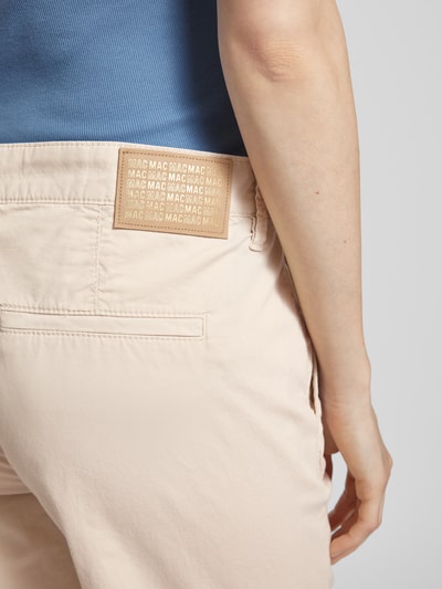 MAC Regular Fit Chino-Shorts mit Gürtelschlaufen Offwhite 3