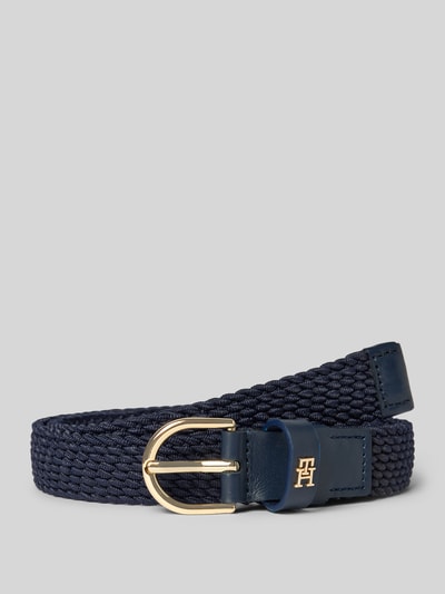 Produktfoto, Gürtel in Flechtoptik Modell 'ESSENTIAL EFFORTLESS 2.5' von Tommy Hilfiger in Dunkelblau mit goldener Dornschließe, unifarben, Leder-Details und Logo-Applikation.