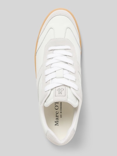Produktfoto, Low Top Sneaker aus echtem Rindsleder von Marc O'Polo in Unifarbe, abgerundete Spitze, Label Print, leicht profilierte Sohle, flach