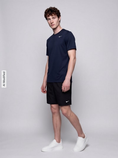 Nike Training t-shirt sportowy o kroju regular fit z nadrukiem z logo Ciemnoniebieski 1