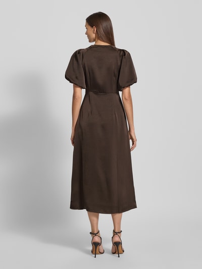 Neo Noir Regular fit midi-jurk met V-hals, model 'Illana' Donkerbruin - 5