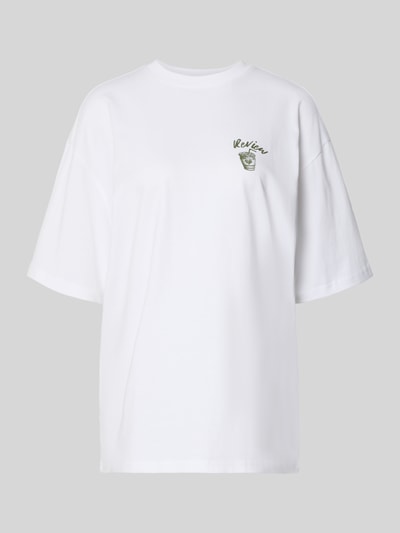 Produktfoto, Oversized T-Shirt mit Statement-Print von REVIEW, Damen T-Shirt aus Reine Baumwolle, Oversize Fit, Rundhalsausschnitt, weiße glatte Textur, Rückenlänge 70 cm bei Größe S.