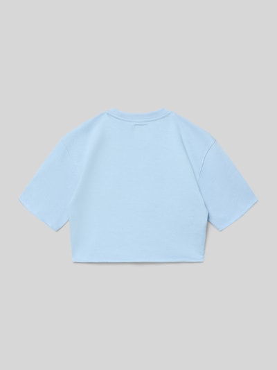Produktfoto, Cropped T-Shirt mit Logo-Print von Garcia in Hellblau, Kinder T-Shirt aus Reine Baumwolle, Rückenlänge 38 cm bei Größe 140