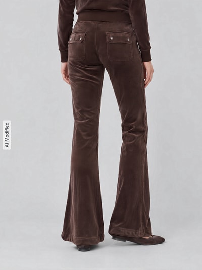 Juicy Couture Spodnie dresowe z tunelem model 'LAYLA' Czekoladowy 5