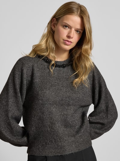 Only Regular Fit Strickpullover mit Schmucksteinbesatz Modell 'ELSA' Mittelgrau Melange 3