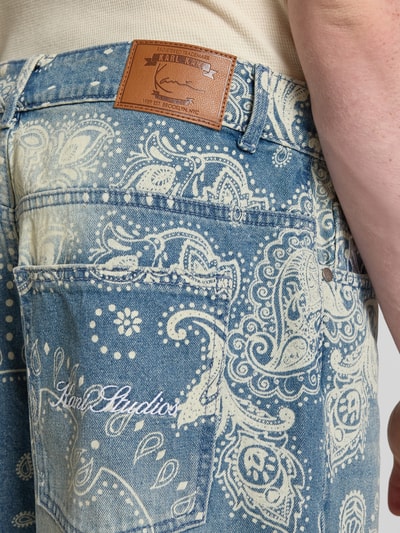 KARL KANI Relaxed Fit Jeanshorts mit Paisley-Dessin Modell 'Paisley' Jeansblau 3