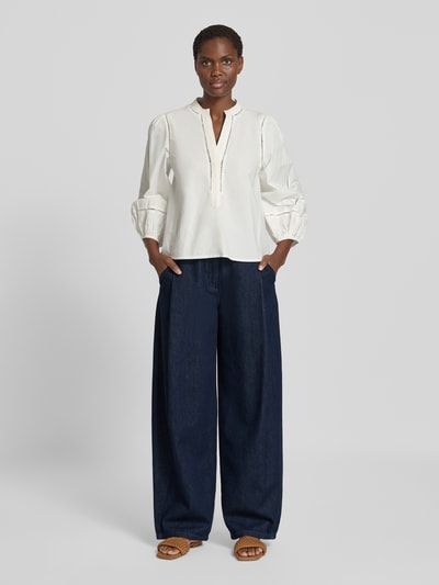 Vrouwenmodel draagt Wide Leg Jeans met Steekzakken van Luisa Cerano, donkerblauw, katoenstructuur, Dames jeans, knoop- en ritssluiting, Achterzakken, Bandwijdte maat 36: 37 cm, Binnenbeenlengte maat 36: 81 cm, Ganzichaamsaanzicht van voren
