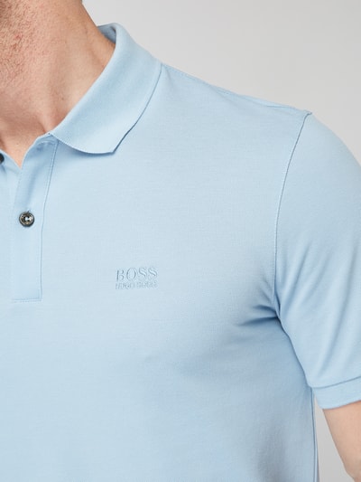 BOSS Koszulka polo o kroju regular fit z wyhaftowanym logo  Błękitny 3