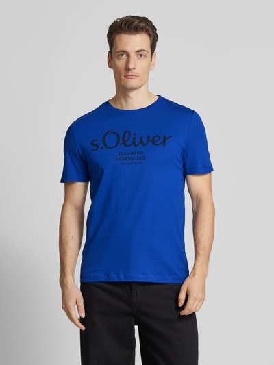 s.Oliver RED LABEL Regular Fit T-Shirt aus reiner Baumwolle mit Statement-Label-Print Royal 4