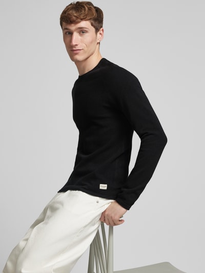 Jack & Jones Sweter z dzianiny z naszywką z logo model ‘HILL’ Czarny 3