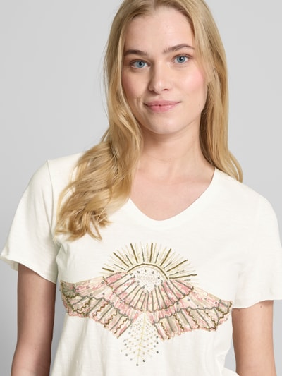 MOS MOSH T-shirt z prążkowanym dekoltem w serek model ‘Nadine’ Złamany biały 3