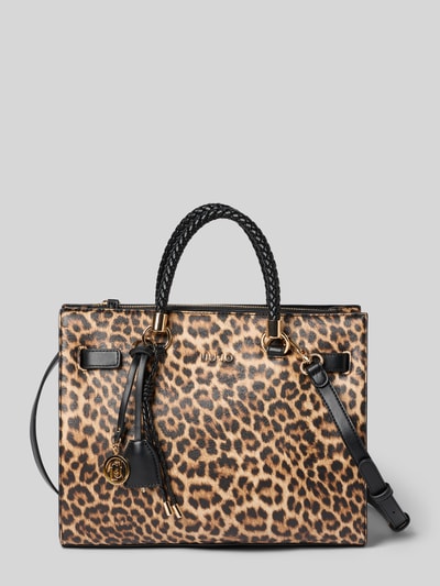 Produktfoto, Tote Bag mit Allover-Animal-Print von Liu Jo White zeigt braune und schwarze Flecken, Flecht-Tragehenkel, abnehmbaren Schulterriemen, Magnetverschluss und Logo-Applikation.