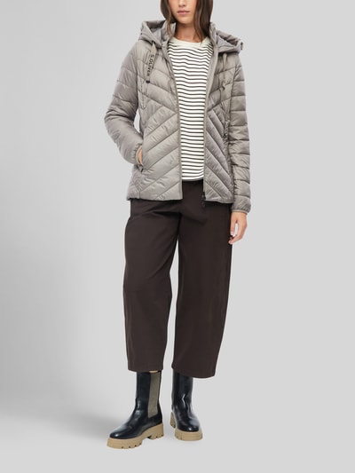 s.Oliver RED LABEL Slim fit gewatteerd jack met tweewegritssluiting Taupe - 1