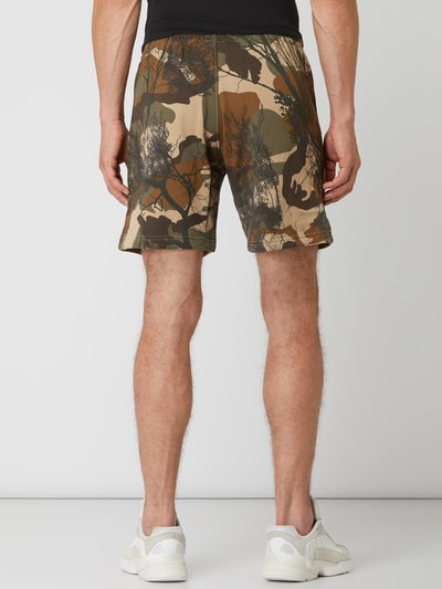 adidas Originals Shorts aus Baumwolle mit Camouflage-Muster  Oliv 5