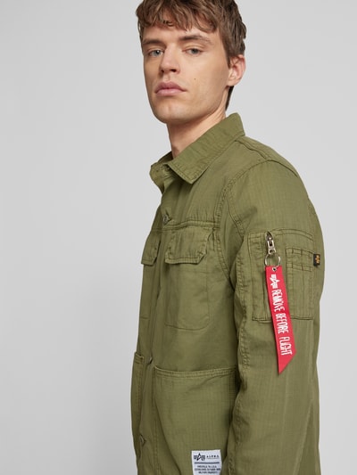 Alpha Industries Hemdjacke mit Label-Patch Oliv 3