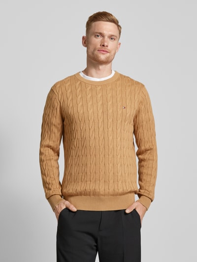 Tommy Hilfiger Sweter z dzianiny z wzorem warkocza Camel 4