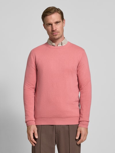 Christian Berg Men Sweter z kaszmiru o kroju regular fit z okrągłym dekoltem Różowawy melanż 4