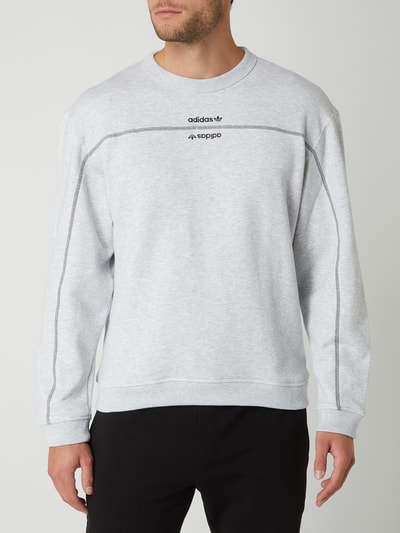 adidas Originals Sweatshirt mit Raglanärmeln  Hellgrau Melange 4