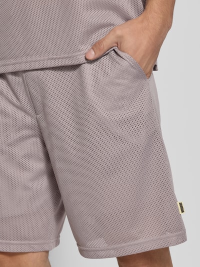 WOODBIRD Straight Leg Shorts im semitransparenten Design Modell 'Ben' Flieder 3