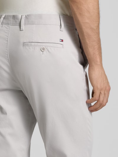 Tommy Hilfiger Straight fit chino van katoenmix Middengrijs - 3
