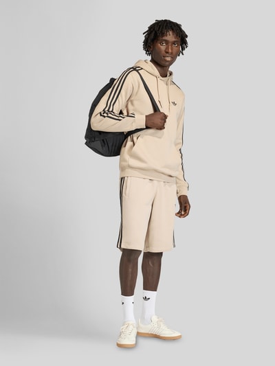 adidas Originals Regular Fit Sweatshorts aus reiner Baumwolle Beige 1