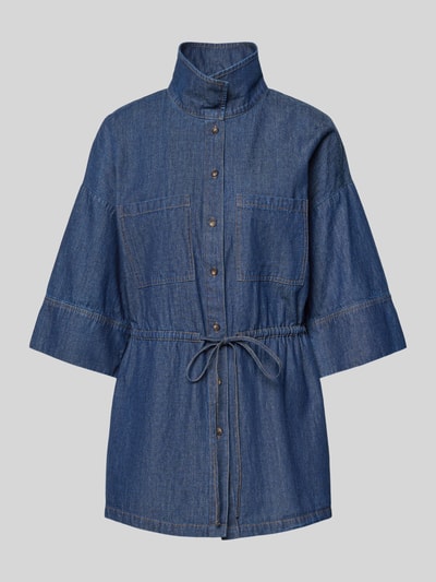 Produktfoto, Jeansbluse mit Stehkragen und Schnürung von Jake*s Collection, mieszanka bawełny i lnu, taliowany fason, rękaw o dł. 1/2, kolor ciemny niebieski, tekstura jeansowa, widoczne kieszenie i przeszycia