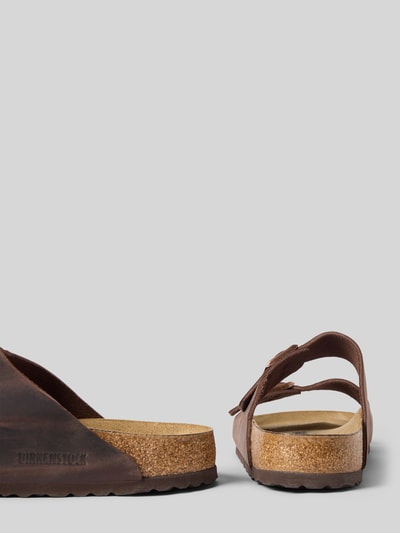 Birkenstock Slides aus echtem Leder mit breiten Riemen Modell 'ARIZONA' Mittelbraun 2