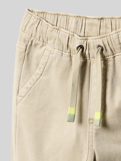 Produktfoto, Slim Fit Chino aus Baumwoll-Mix von s.Oliver RED LABEL, krój slim fit, bawełniany materiał, kolor jednolity, elastyczny pas z troczkiem, boczne kieszenie, kieszeń z tyłu