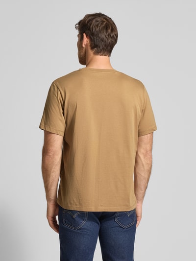 SELECTED HOMME T-shirt o kroju regular fit z mieszanki bawełny model ‘ASPEN’ Beżowy 5