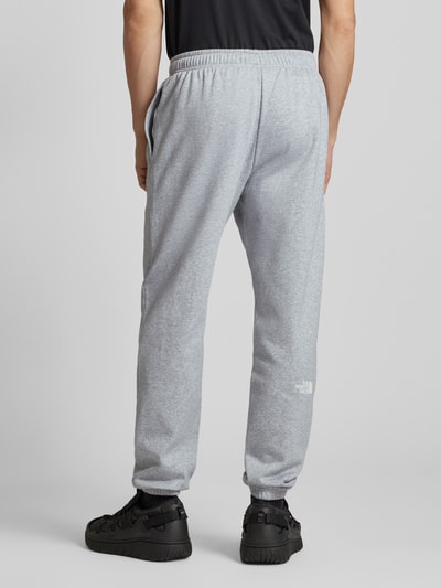 The North Face Regular tapered fit sweatpants met labelprint Lichtgrijs gemêleerd - 5